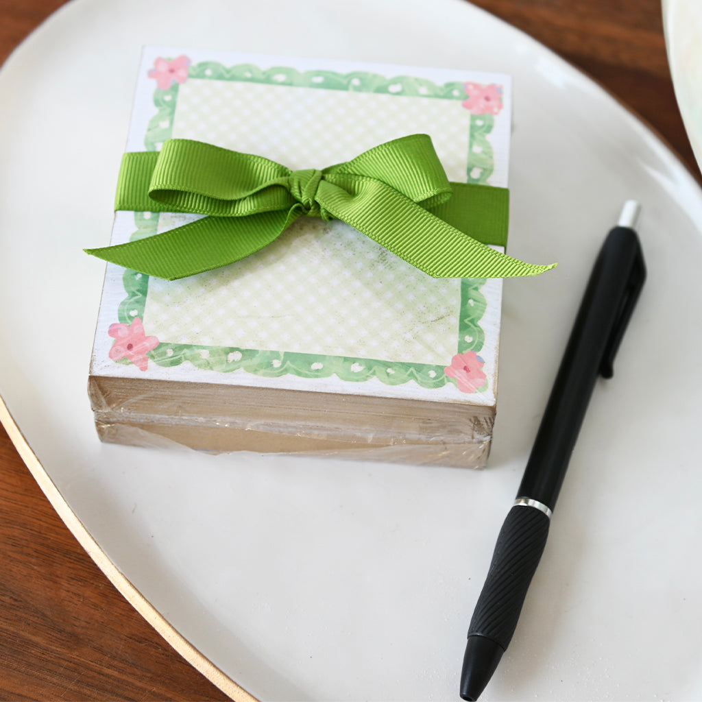 green mini notepad
