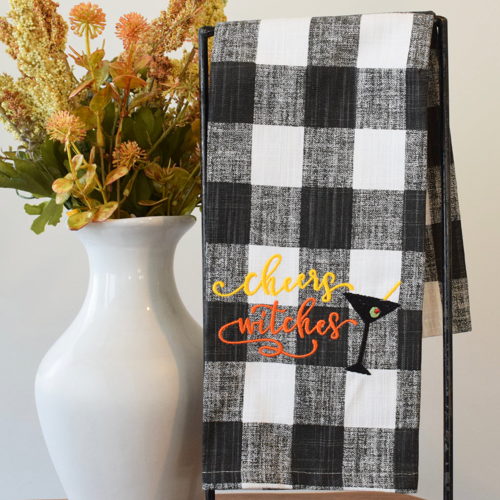 Black and White Buffalo Plaid Bath Towel